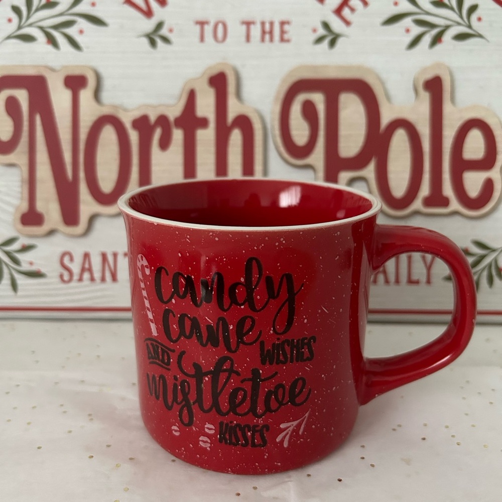 New Red Ceramic Double Sided Holiday Mug Candy Canes Mistletoe Decor🎄❄️❤️